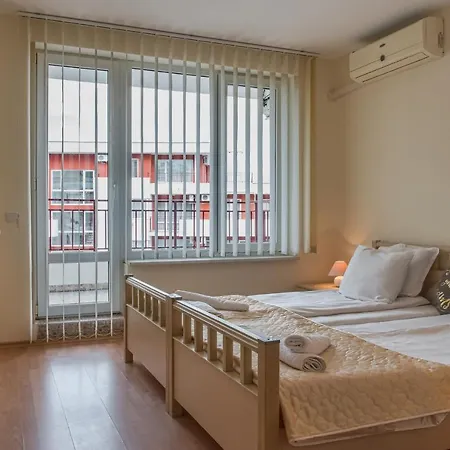 Апартхотел Marina And Panorama 3*